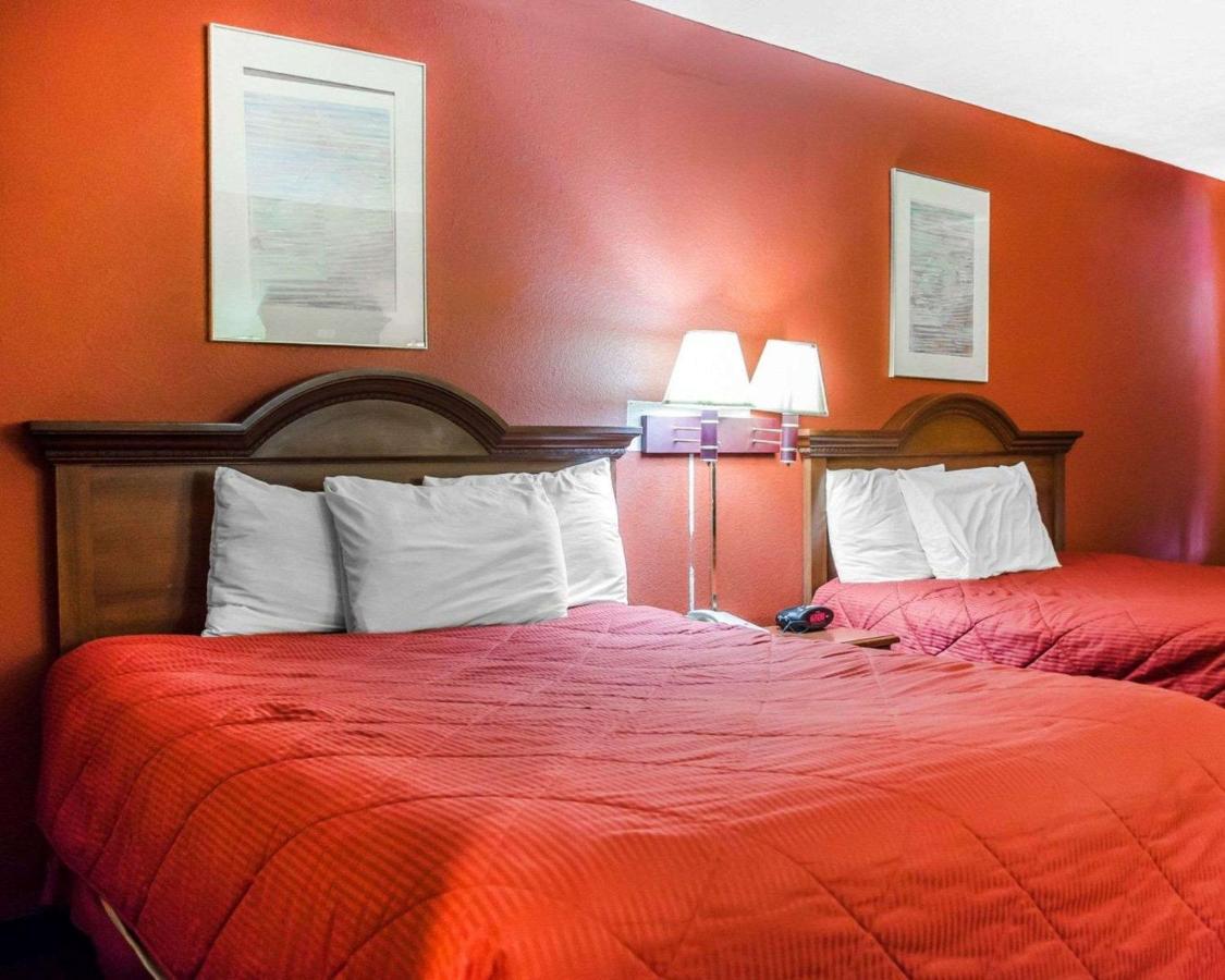 Rodeway Inn Гаррисберг Экстерьер фото