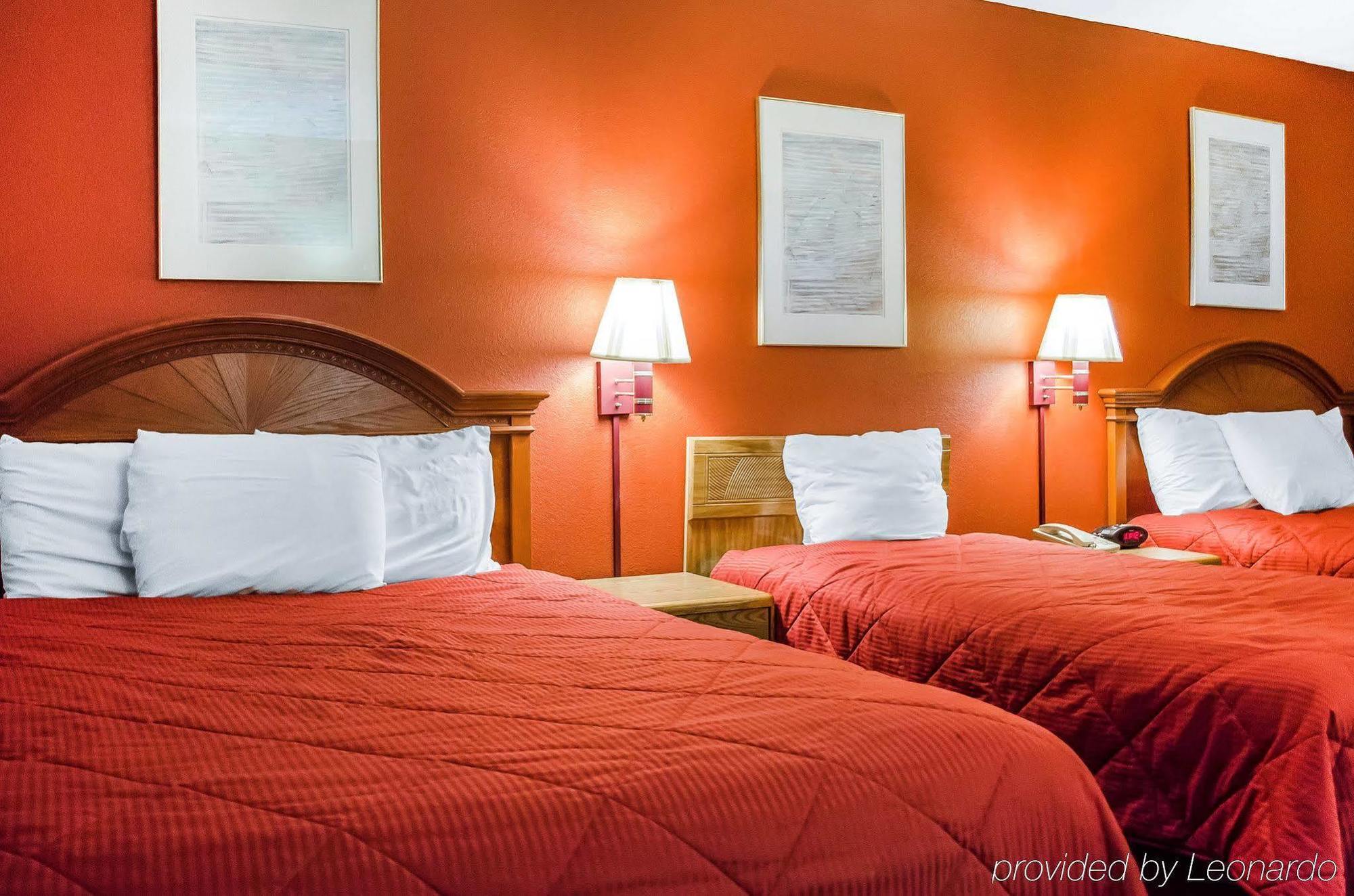 Rodeway Inn Гаррисберг Экстерьер фото