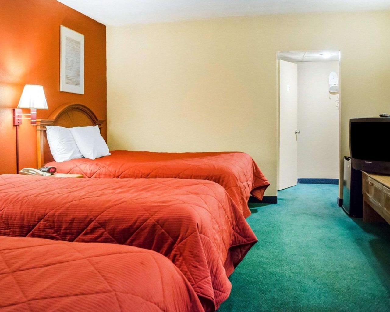 Rodeway Inn Гаррисберг Экстерьер фото