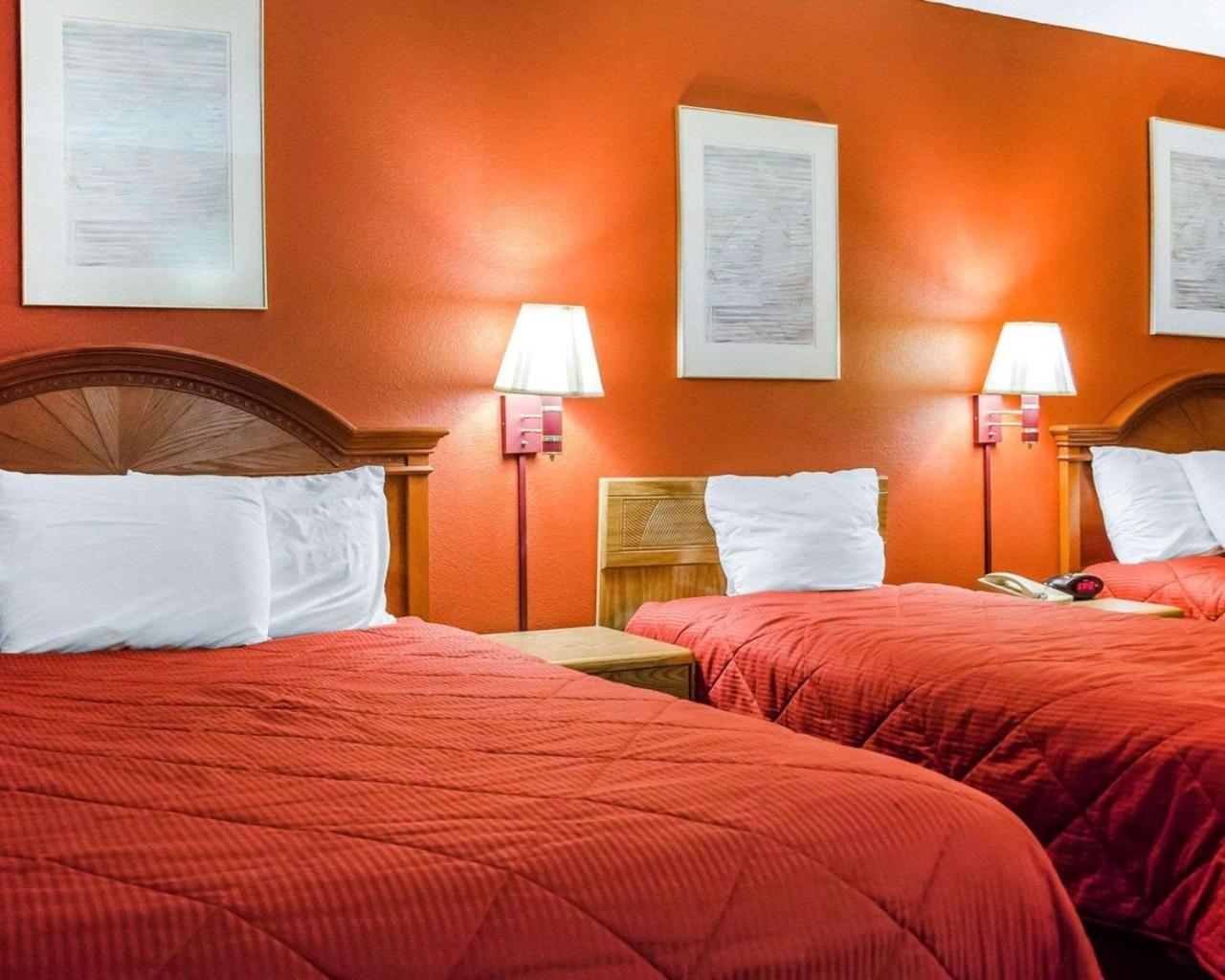 Rodeway Inn Гаррисберг Экстерьер фото